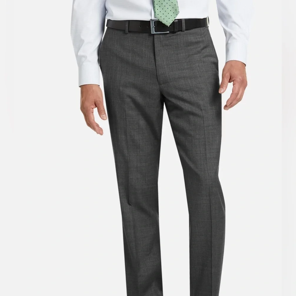 Lauren By‎ Ralph Lauren Suit Separates Pants. Size 34W • 30L. Gray.